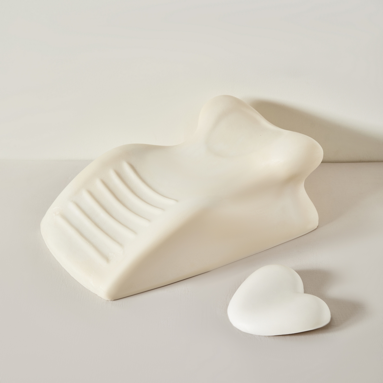 91家纺网 家纺一手货源 找家纺 芯链  2025年新款趴睡枕 粉色