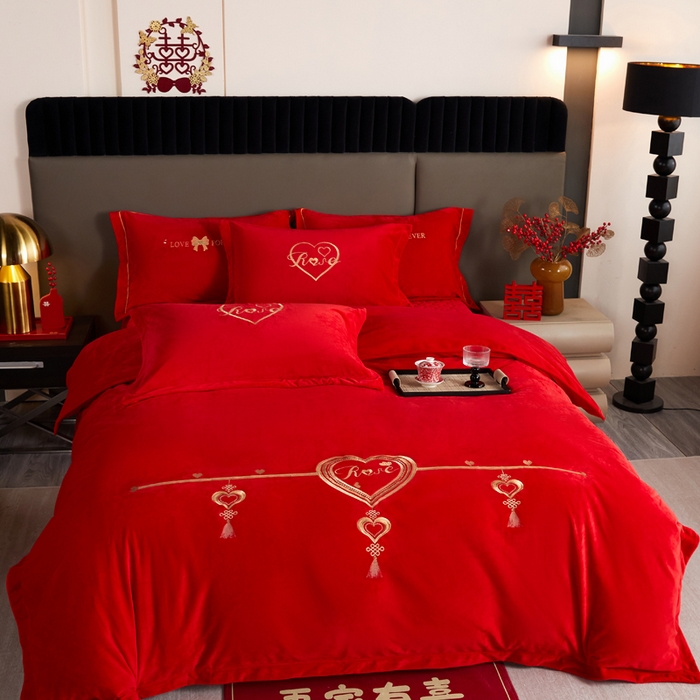 91家纺网 家纺一手货源 找家纺 青竹苑  2025新款婴儿绒刺绣婚庆四件套 典雅爱心