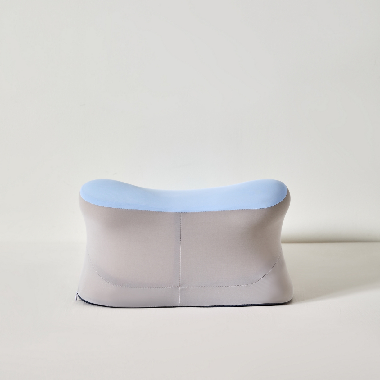 91家纺网 家纺一手货源 找家纺 芯链  2025年新款趴睡枕 蓝色