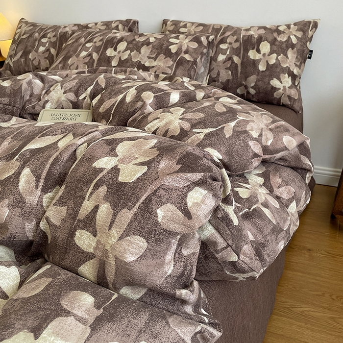 91家纺网 家纺一手货源 找家纺 一比一家纺 2025秋冬新款高克重棉麻原麻复古诧季风原麻四件套-简单款 花影棕