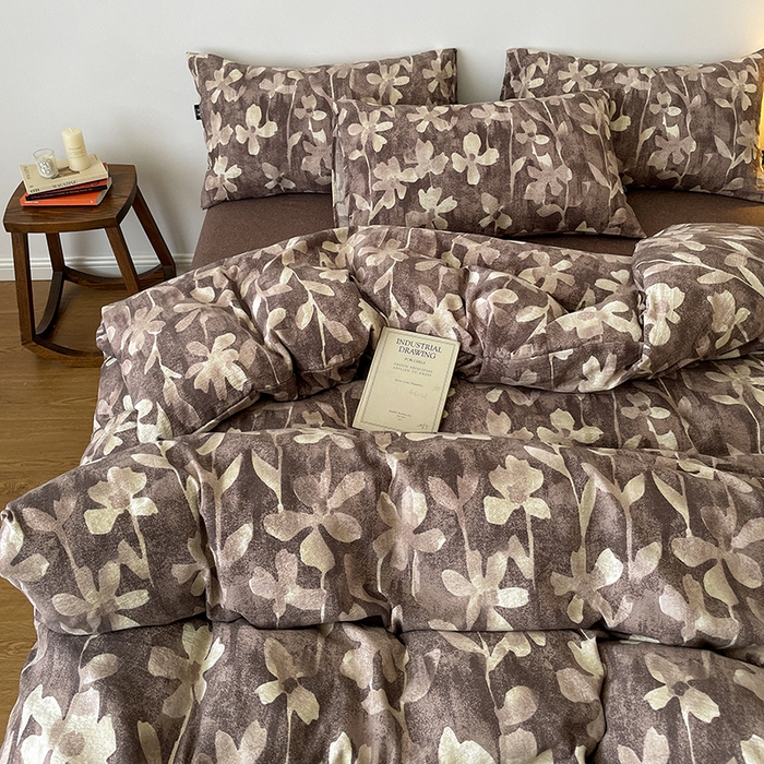 91家纺网 家纺一手货源 找家纺 一比一家纺 2025秋冬新款高克重棉麻原麻复古诧季风原麻四件套-简单款 花影棕