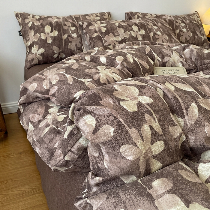 91家纺网 家纺一手货源 找家纺 一比一家纺 2025秋冬新款高克重棉麻原麻复古诧季风原麻四件套-简单款 花影棕