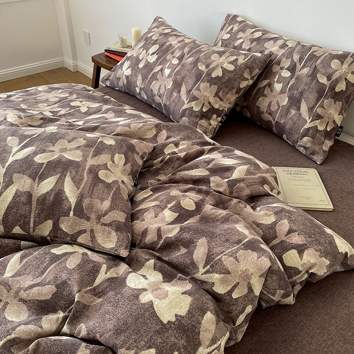 91家纺网 家纺一手货源 找家纺 一比一家纺 2025秋冬新款高克重棉麻原麻复古诧季风原麻四件套-简单款 花影棕