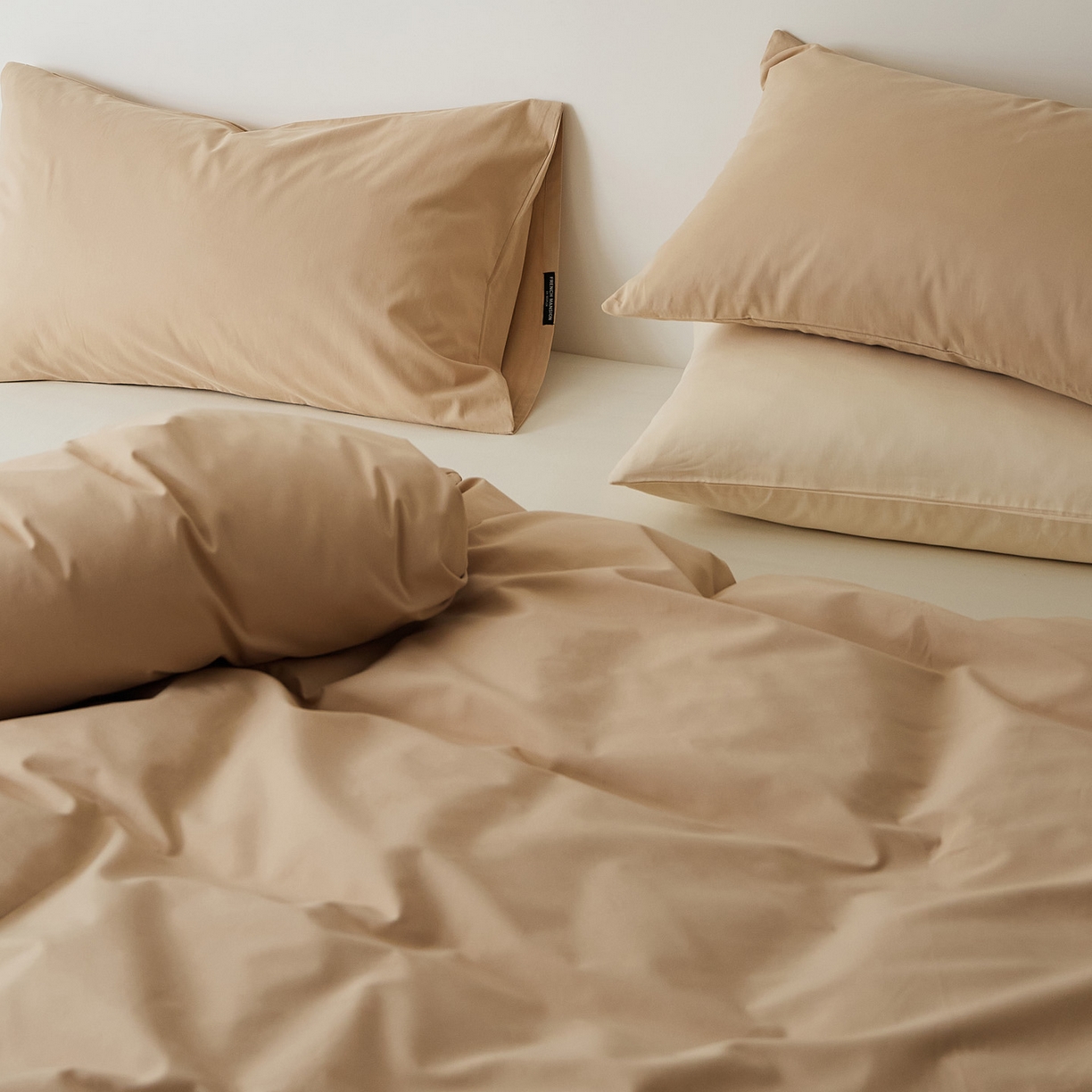 91家纺网 家纺一手货源 找家纺 EH家居 2025新款全棉磨毛纯色单枕套-云栖系列 云栖-布丁咖