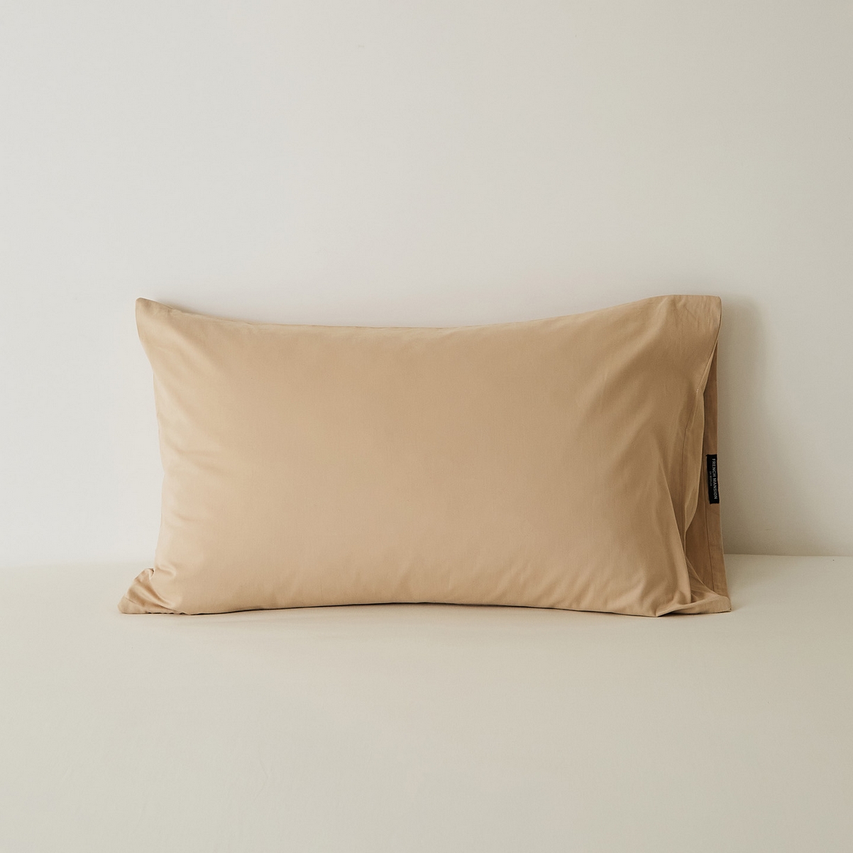 91家纺网 家纺一手货源 找家纺 EH家居 2025新款全棉磨毛纯色单枕套-云栖系列 云栖-布丁咖