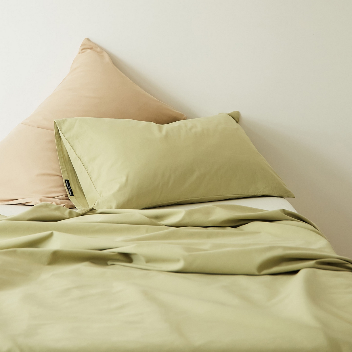 91家纺网 家纺一手货源 找家纺 EH家居 2025新款全棉磨毛纯色单枕套-云栖系列 云栖-苍葭青