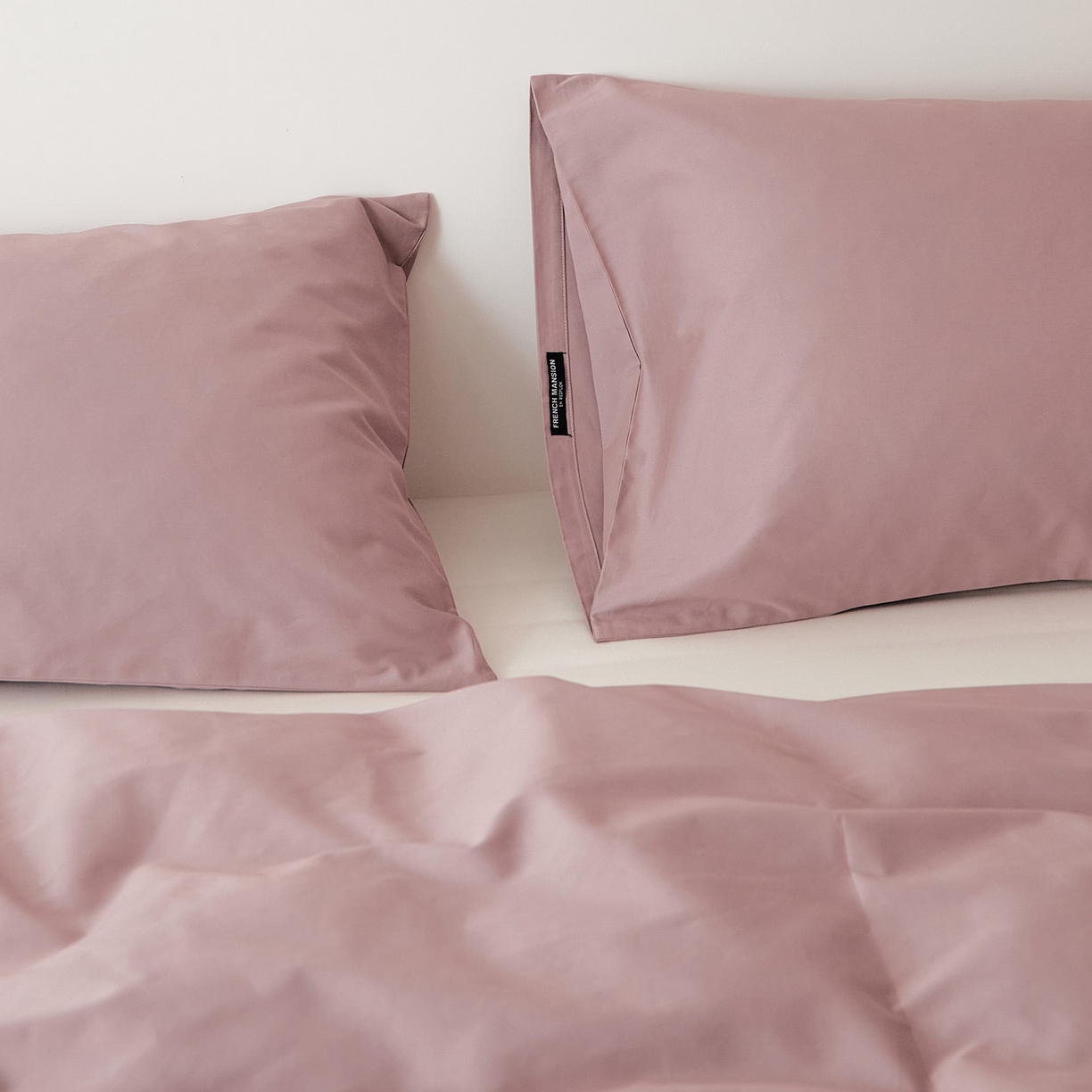 91家纺网 家纺一手货源 找家纺 EH家居 2025新款全棉磨毛纯色单枕套-云栖系列 云栖-粉紫色