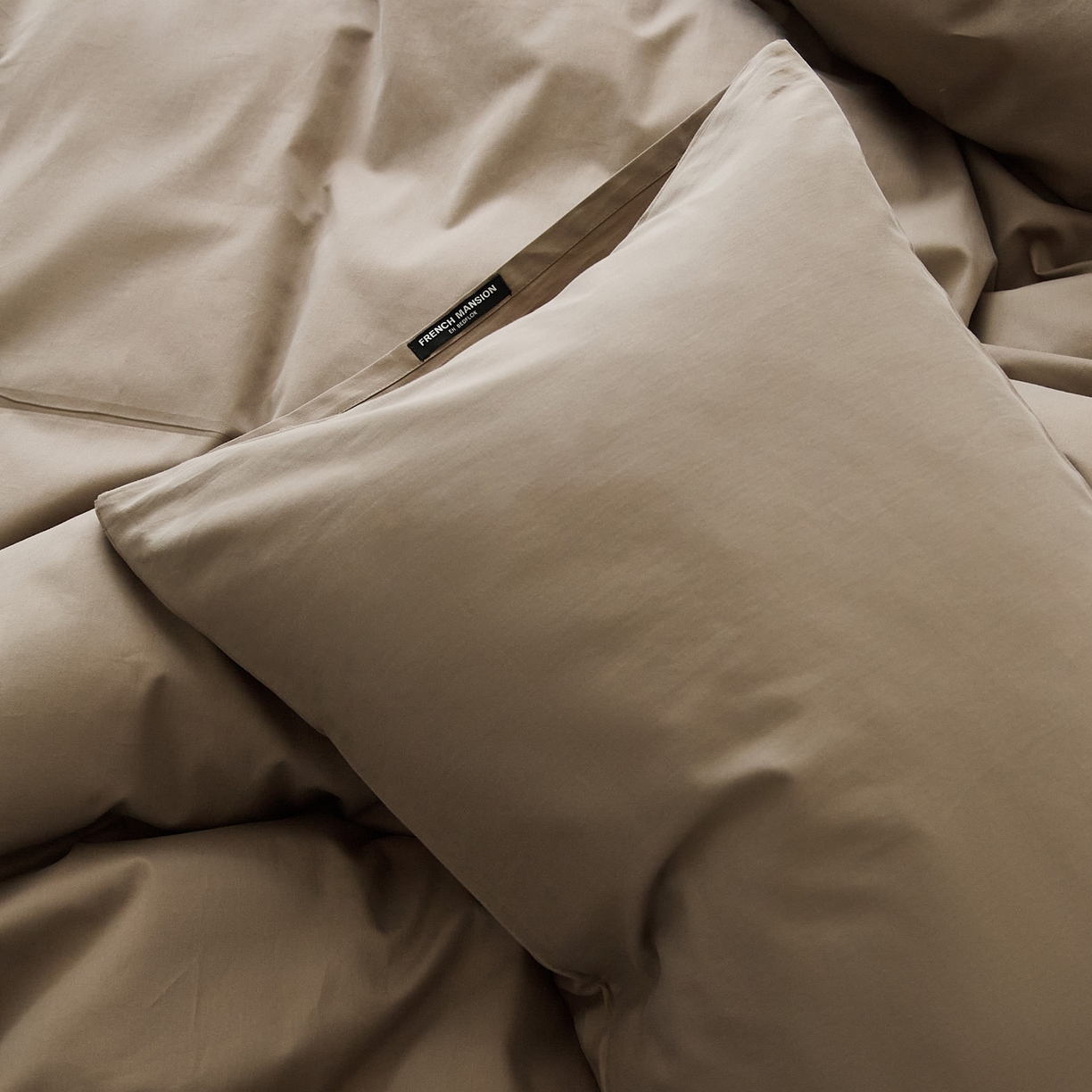 91家纺网 家纺一手货源 找家纺 EH家居 2025新款全棉磨毛纯色单枕套-云栖系列 云栖-高级咖