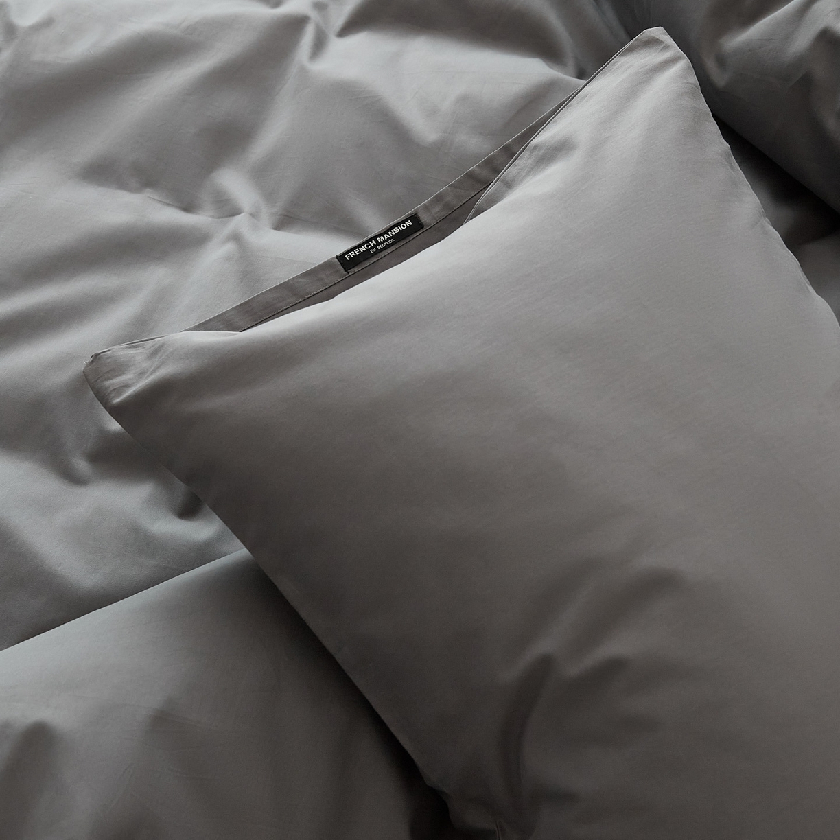 91家纺网 家纺一手货源 找家纺 EH家居 2025新款全棉磨毛纯色单枕套-云栖系列 云栖-银河灰