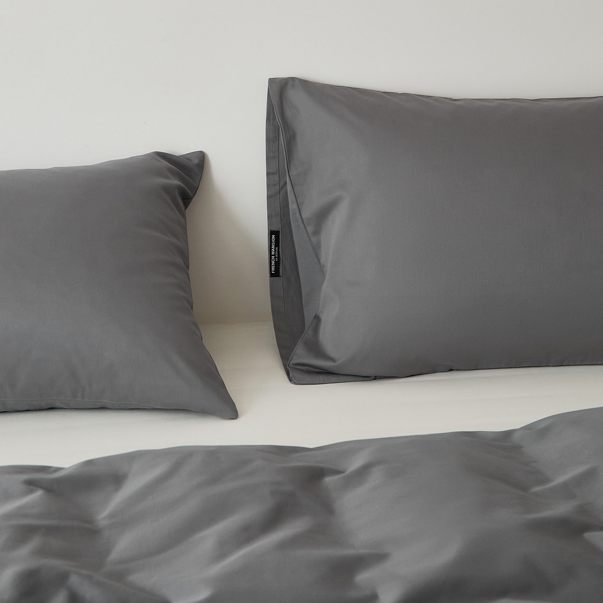 91家纺网 家纺一手货源 找家纺 EH家居 2025新款全棉磨毛纯色单枕套-云栖系列 云栖-银河灰