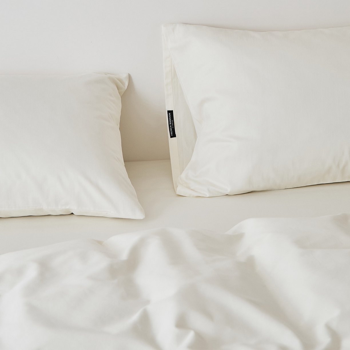 91家纺网 家纺一手货源 找家纺 EH家居 2025新款全棉磨毛纯色单枕套-云栖系列 云栖-羽白