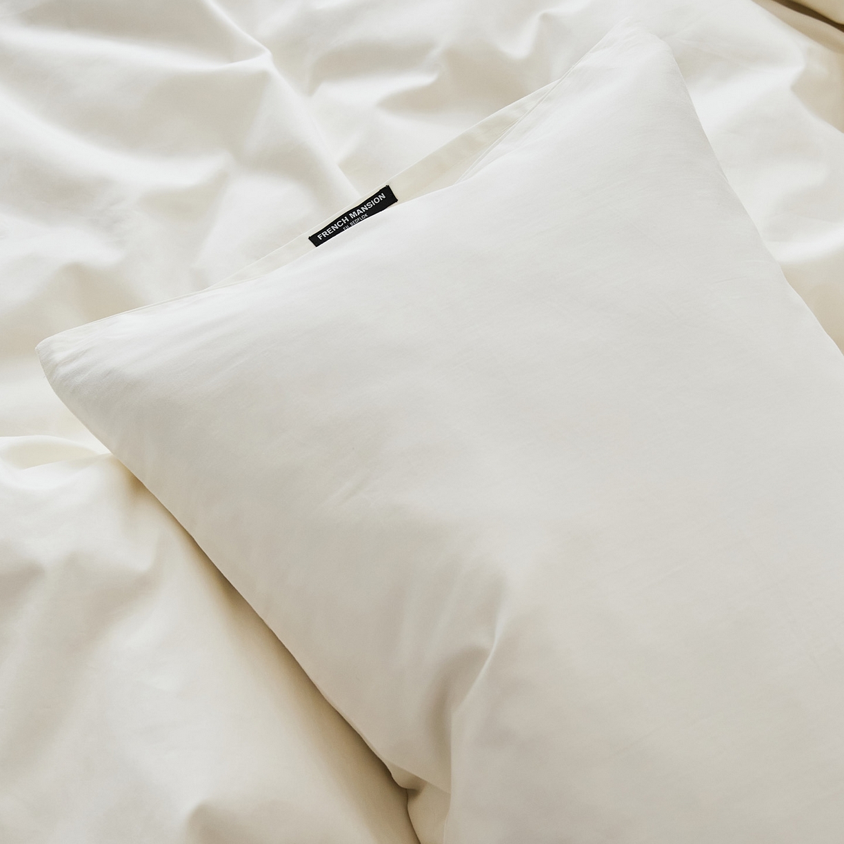 91家纺网 家纺一手货源 找家纺 EH家居 2025新款全棉磨毛纯色单枕套-云栖系列 云栖-羽白