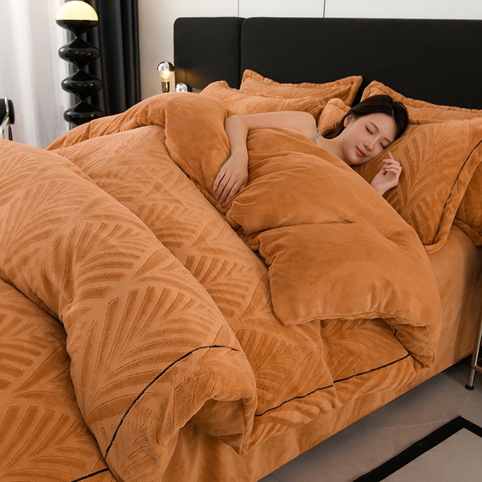 91家纺网 家纺一手货源 找家纺 （总）紫月轩家纺 2025新款牛奶绒雕花四件套