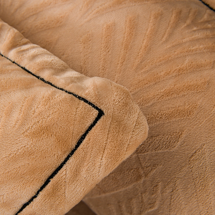 91家纺网 家纺一手货源 找家纺 紫月轩家纺 2025新款牛奶绒雕花四件套香槟-金