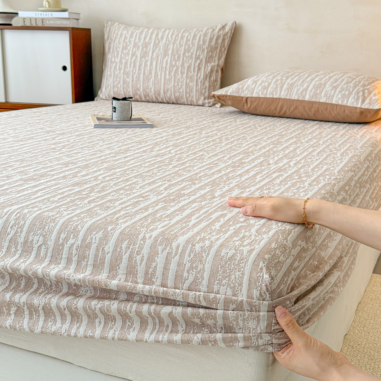 91家纺网 家纺一手货源 找家纺 眠博士 2025新款全棉纯棉三层纱床笠单品床笠床笠单件 三层纱床笠-流光卡其