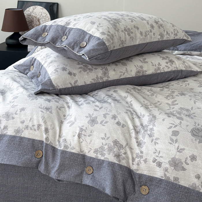 91家纺网 家纺一手货源 找家纺 七里香 2025秋冬新款A类加厚高克重亚麻复古风双层纱印花四件套 花之舞