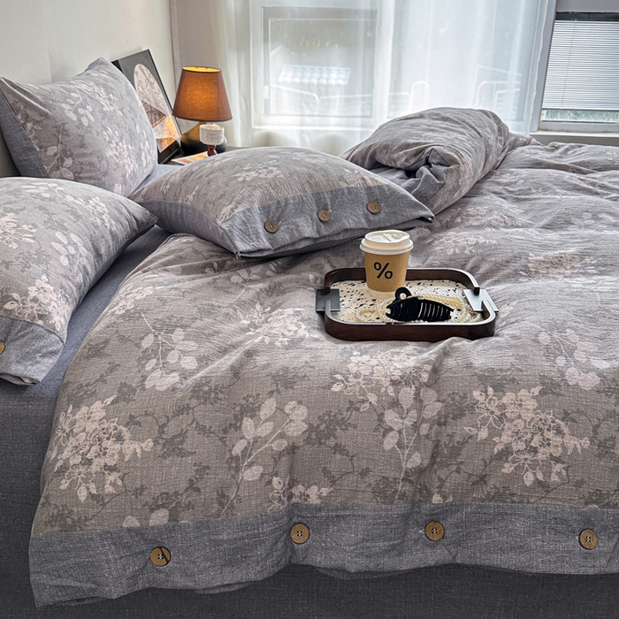 91家纺网 家纺一手货源 找家纺 七里香 2025秋冬新款A类加厚高克重亚麻复古风双层纱印花四件套 曼妙花园-灰