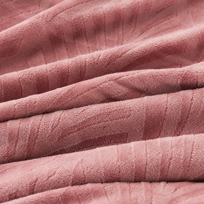 91家纺网 家纺一手货源 找家纺 紫月轩家纺 2025新款牛奶绒雕花四件套香槟-豆沙粉