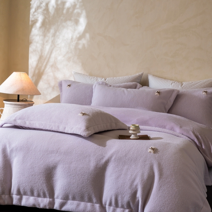 91家纺网 家纺一手货源 找家纺 佳汐蓝家纺 2025新款亲肤舒适A类糯米绒四件套 糯米绒 香芋紫