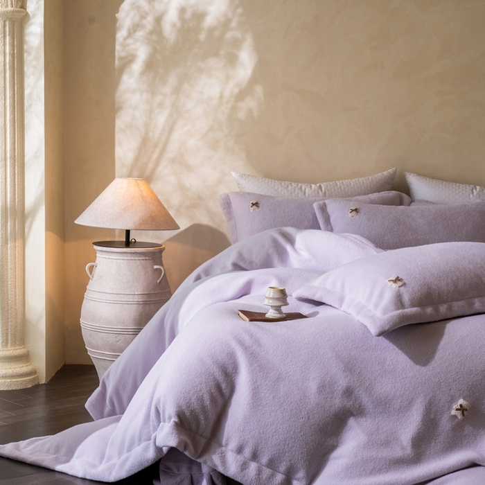 91家纺网 家纺一手货源 找家纺 佳汐蓝家纺 2025新款亲肤舒适A类糯米绒四件套 糯米绒 香芋紫