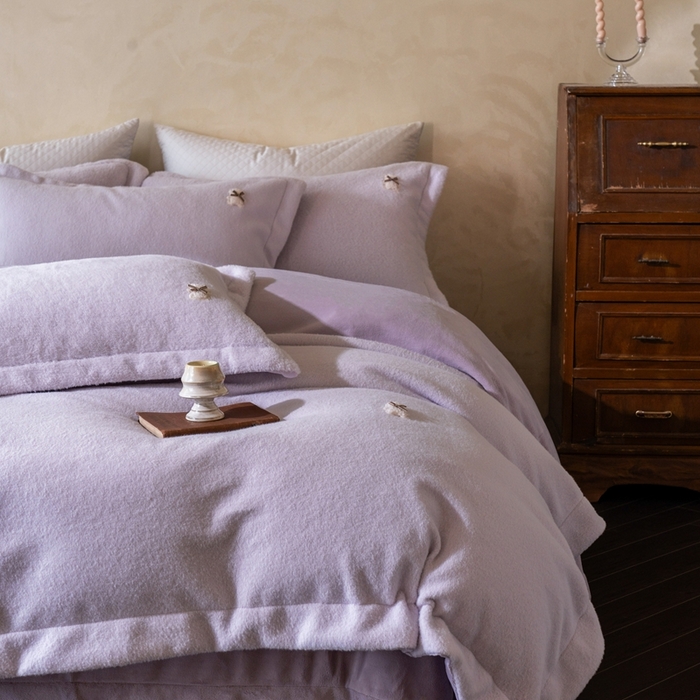 91家纺网 家纺一手货源 找家纺 佳汐蓝家纺 2025新款亲肤舒适A类糯米绒四件套 糯米绒 香芋紫