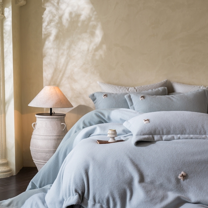 91家纺网 家纺一手货源 找家纺 佳汐蓝家纺 2025新款亲肤舒适A类糯米绒四件套 糯米绒 气泡蓝