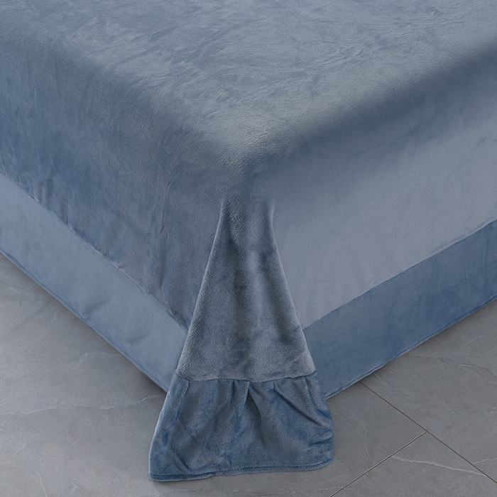 91家纺网 家纺一手货源 找家纺 紫月轩家纺 2025新款牛奶绒雕花四件套香槟-雾蓝