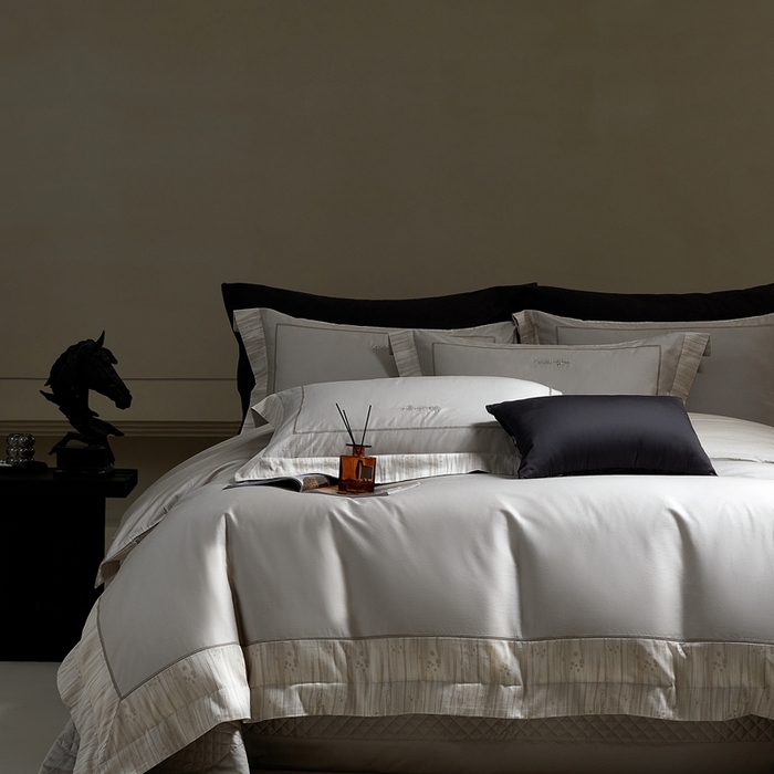 91家纺网 家纺一手货源 找家纺 （总）佳汐蓝家纺 2025新款亲肤舒适色织提花四件套-格瑞丝