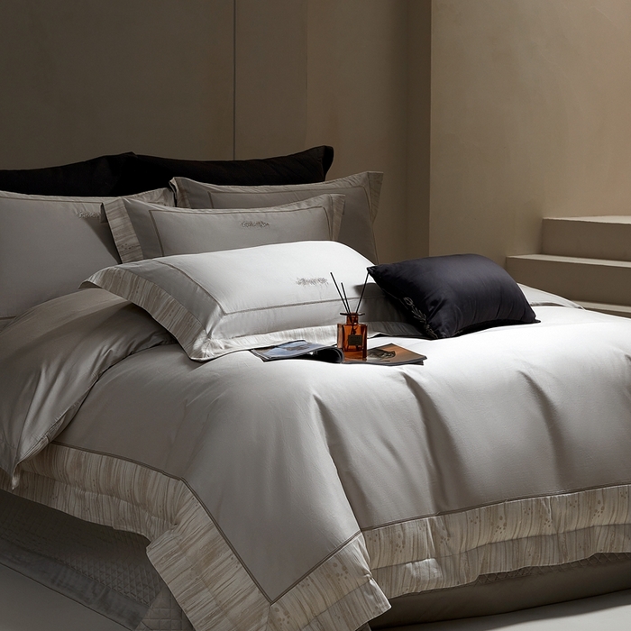 91家纺网 家纺一手货源 找家纺 佳汐蓝家纺 2025新款亲肤舒适色织提花四件套-格瑞丝 格瑞丝 铅灰