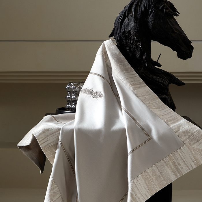 91家纺网 家纺一手货源 找家纺 佳汐蓝家纺 2025新款亲肤舒适色织提花四件套-格瑞丝 格瑞丝 铅灰