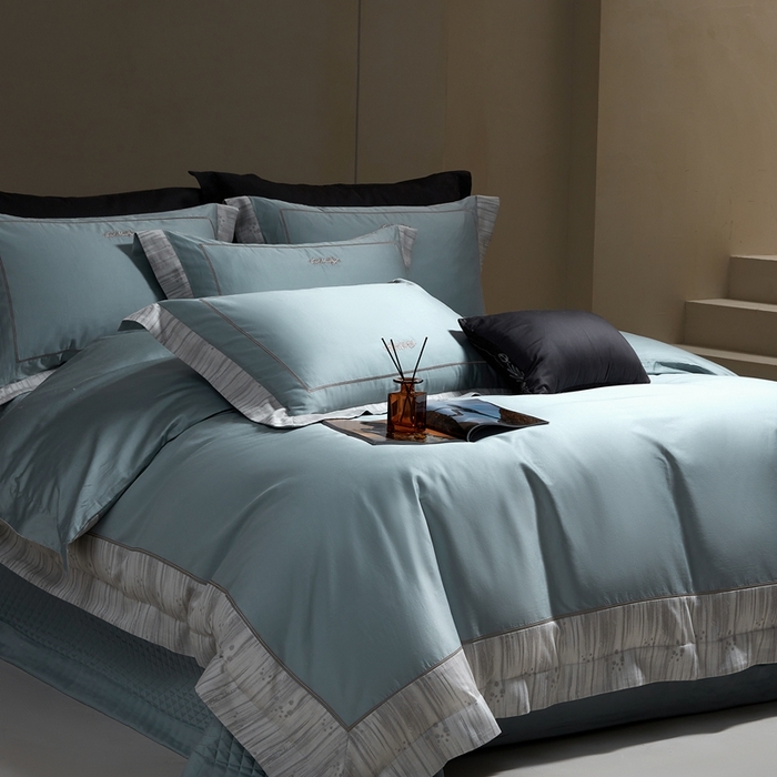 91家纺网 家纺一手货源 找家纺 佳汐蓝家纺 2025新款亲肤舒适色织提花四件套-格瑞丝 格瑞丝-北极蓝