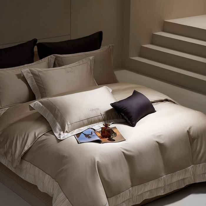 91家纺网 家纺一手货源 找家纺 佳汐蓝家纺 2025新款亲肤舒适色织提花四件套-格瑞丝 格瑞丝-檀雾咖