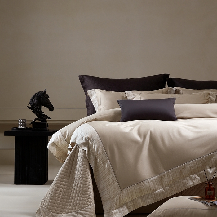 91家纺网 家纺一手货源 找家纺 佳汐蓝家纺 2025新款亲肤舒适色织提花四件套-格瑞丝 格瑞丝-檀雾咖