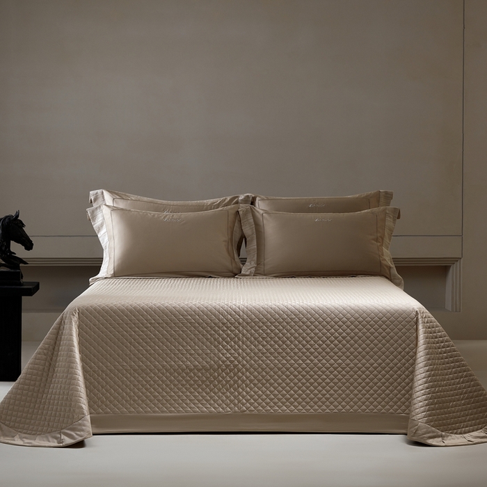 91家纺网 家纺一手货源 找家纺 佳汐蓝家纺 2025新款亲肤舒适色织提花四件套-格瑞丝 格瑞丝-檀雾咖