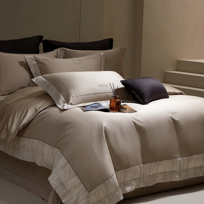 91家纺网 家纺一手货源 找家纺 佳汐蓝家纺 2025新款亲肤舒适色织提花四件套-格瑞丝 格瑞丝-檀雾咖