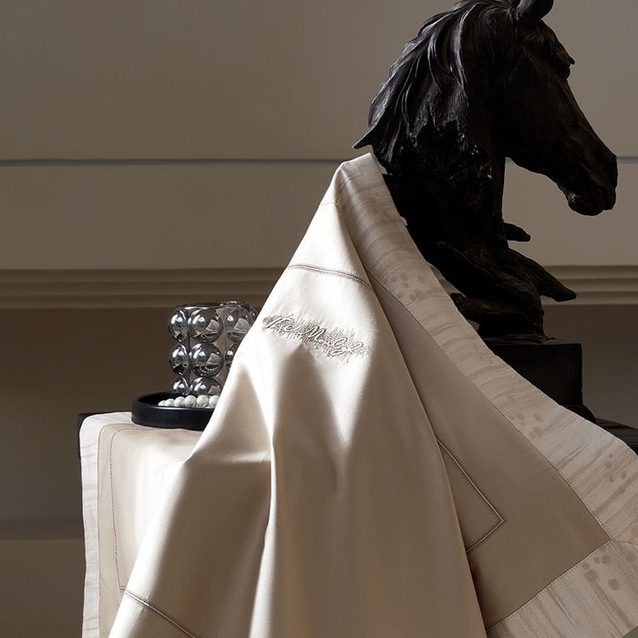 91家纺网 家纺一手货源 找家纺 佳汐蓝家纺 2025新款亲肤舒适色织提花四件套-格瑞丝 格瑞丝-檀雾咖