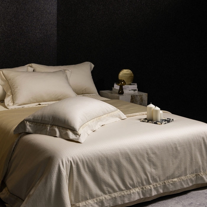 91家纺网 家纺一手货源 找家纺 佳汐蓝家纺 2025新款亲肤舒适色织提花四件套-茜茜格 茜茜格-黄