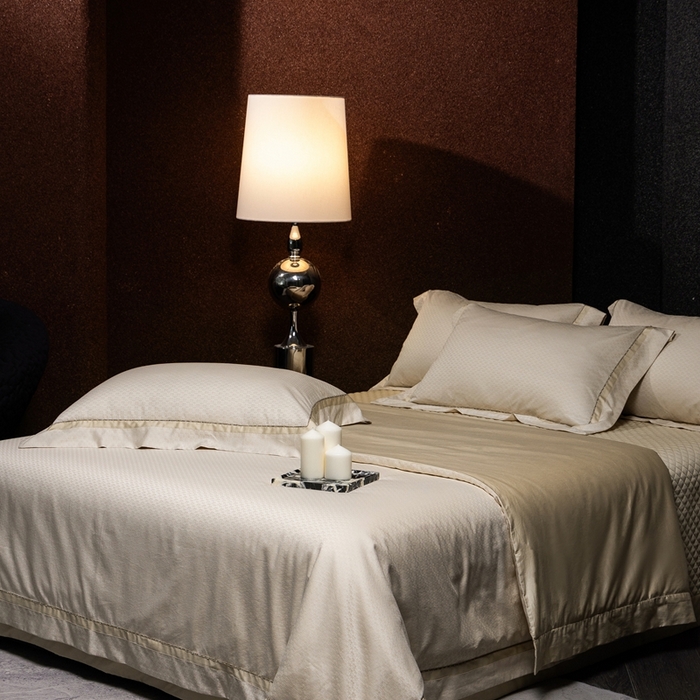 91家纺网 家纺一手货源 找家纺 佳汐蓝家纺 2025新款亲肤舒适色织提花四件套-茜茜格 茜茜格-黄