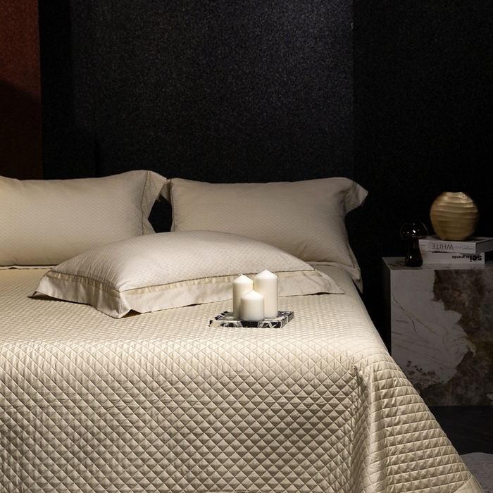 91家纺网 家纺一手货源 找家纺 佳汐蓝家纺 2025新款亲肤舒适色织提花四件套-茜茜格 茜茜格-黄