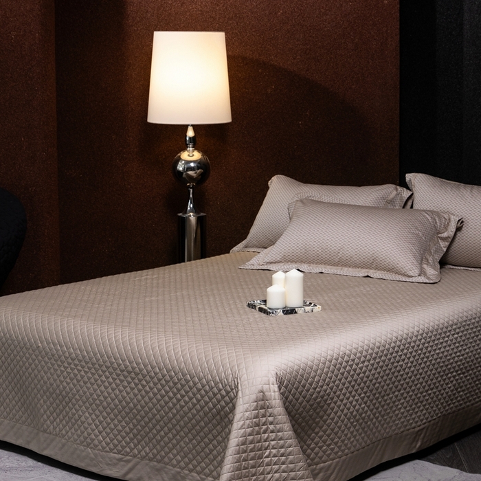 91家纺网 家纺一手货源 找家纺 佳汐蓝家纺 2025新款亲肤舒适色织提花四件套-茜茜格 茜茜格-咖