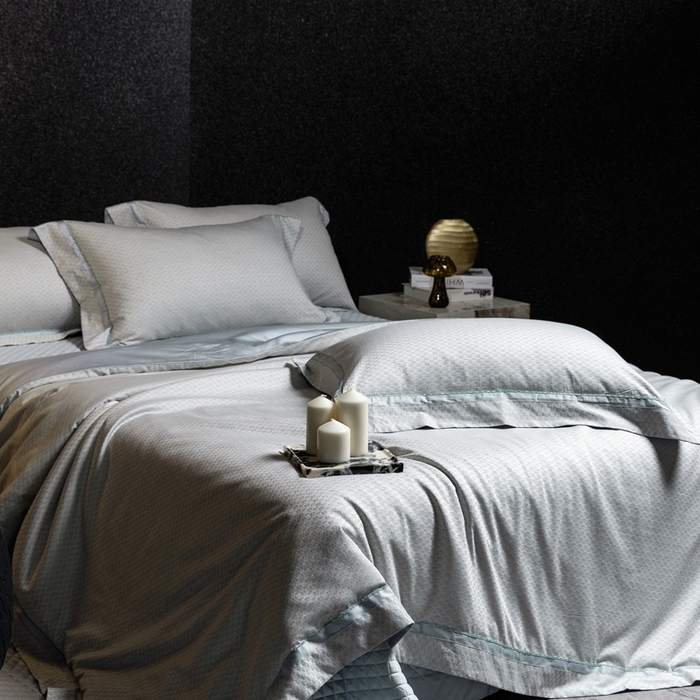 91家纺网 家纺一手货源 找家纺 佳汐蓝家纺 2025新款亲肤舒适色织提花四件套-茜茜格 茜茜格-蓝