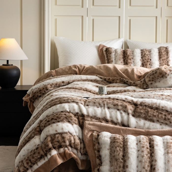 91家纺网 家纺一手货源 找家纺 （总）佳汐蓝家纺 2025新款亲肤舒适A类波点兔毛绒四件套-波点兔毛