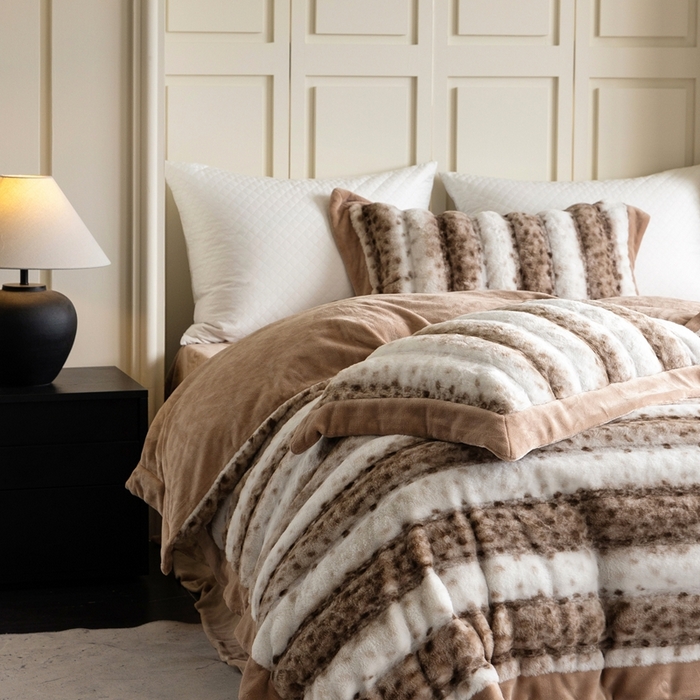 91家纺网 家纺一手货源 找家纺 （总）佳汐蓝家纺 2025新款亲肤舒适A类波点兔毛绒四件套-波点兔毛