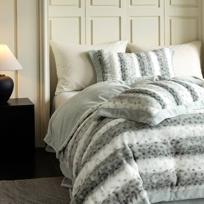 91家纺网 家纺一手货源 找家纺 佳汐蓝家纺 2025新款亲肤舒适A类波点兔毛绒四件套-波点兔毛 波点兔毛-浅绿