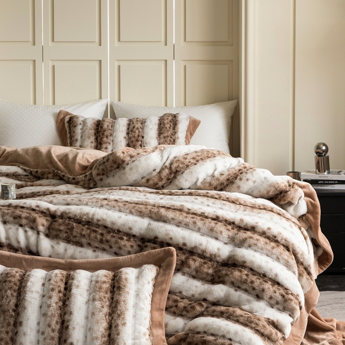 91家纺网 家纺一手货源 找家纺 （总）佳汐蓝家纺 2025新款亲肤舒适A类波点兔毛绒四件套-波点兔毛