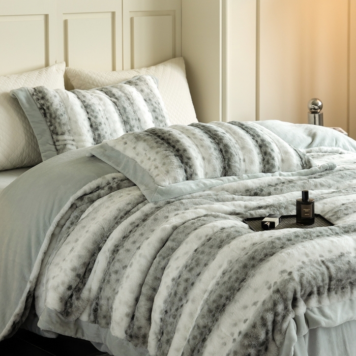 91家纺网 家纺一手货源 找家纺 佳汐蓝家纺 2025新款亲肤舒适A类波点兔毛绒四件套-波点兔毛 波点兔毛-浅绿