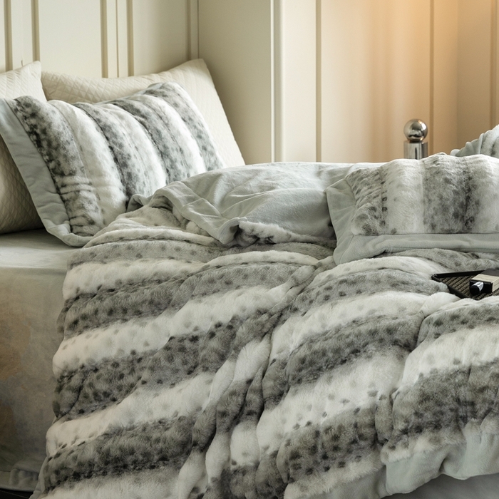 91家纺网 家纺一手货源 找家纺 佳汐蓝家纺 2025新款亲肤舒适A类波点兔毛绒四件套-波点兔毛 波点兔毛-浅绿