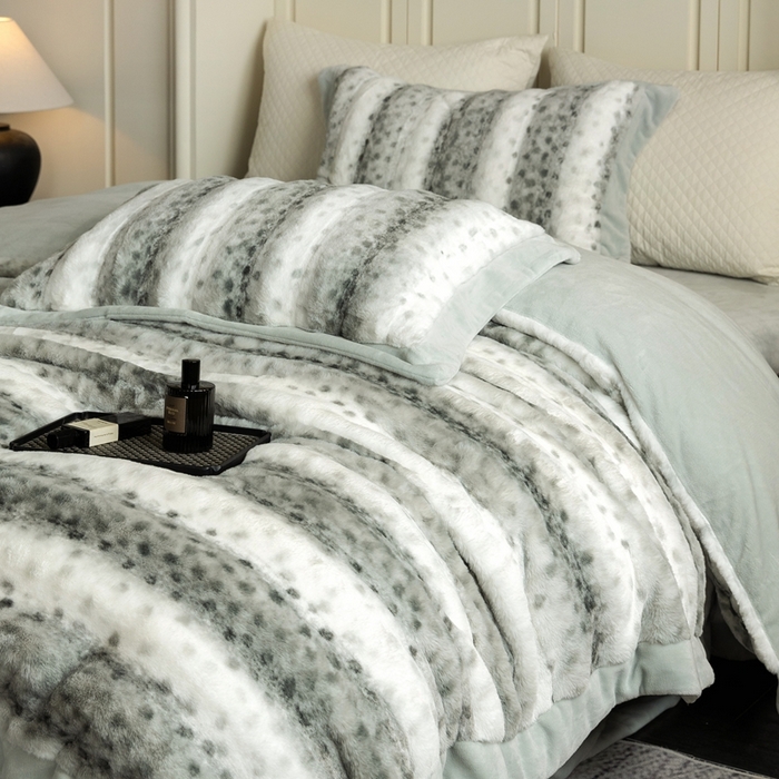 91家纺网 家纺一手货源 找家纺 佳汐蓝家纺 2025新款亲肤舒适A类波点兔毛绒四件套-波点兔毛 波点兔毛-浅绿