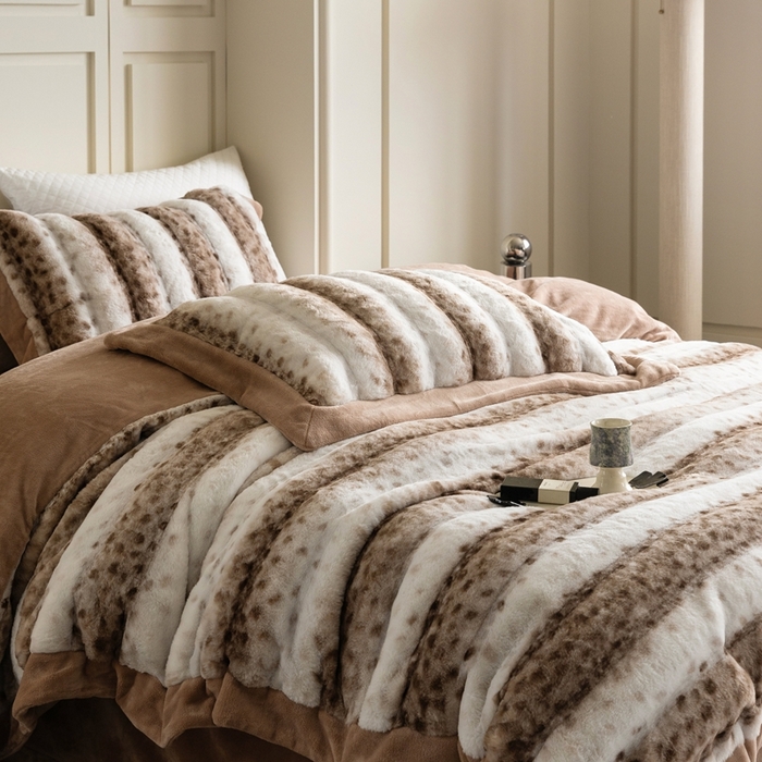 91家纺网 家纺一手货源 找家纺 佳汐蓝家纺 2025新款亲肤舒适A类波点兔毛绒四件套-波点兔毛 波点兔毛-卡其