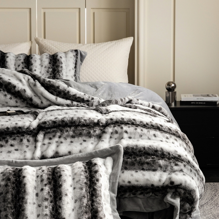 91家纺网 家纺一手货源 找家纺 佳汐蓝家纺 2025新款亲肤舒适A类波点兔毛绒四件套-波点兔毛 波点兔毛-深灰